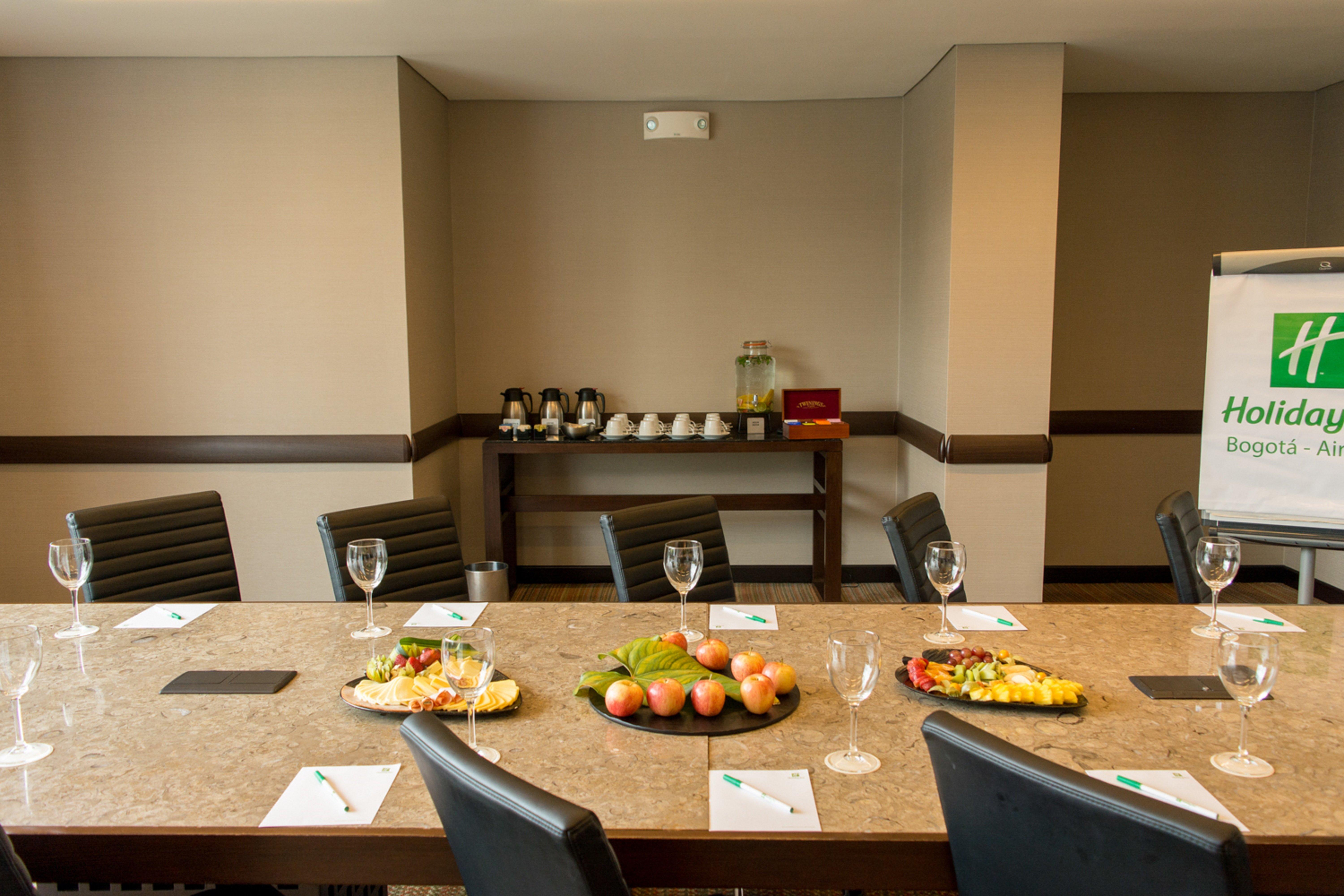 Holiday Inn Bogota Airport By Ihg Exteriör bild