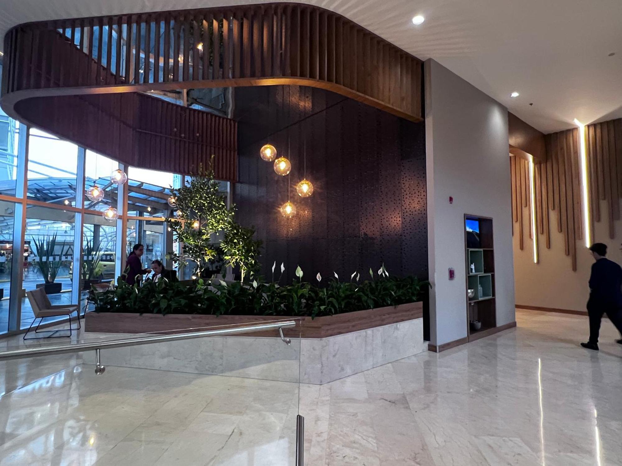 Holiday Inn Bogota Airport, An Ihg Hotel Exteriör bild