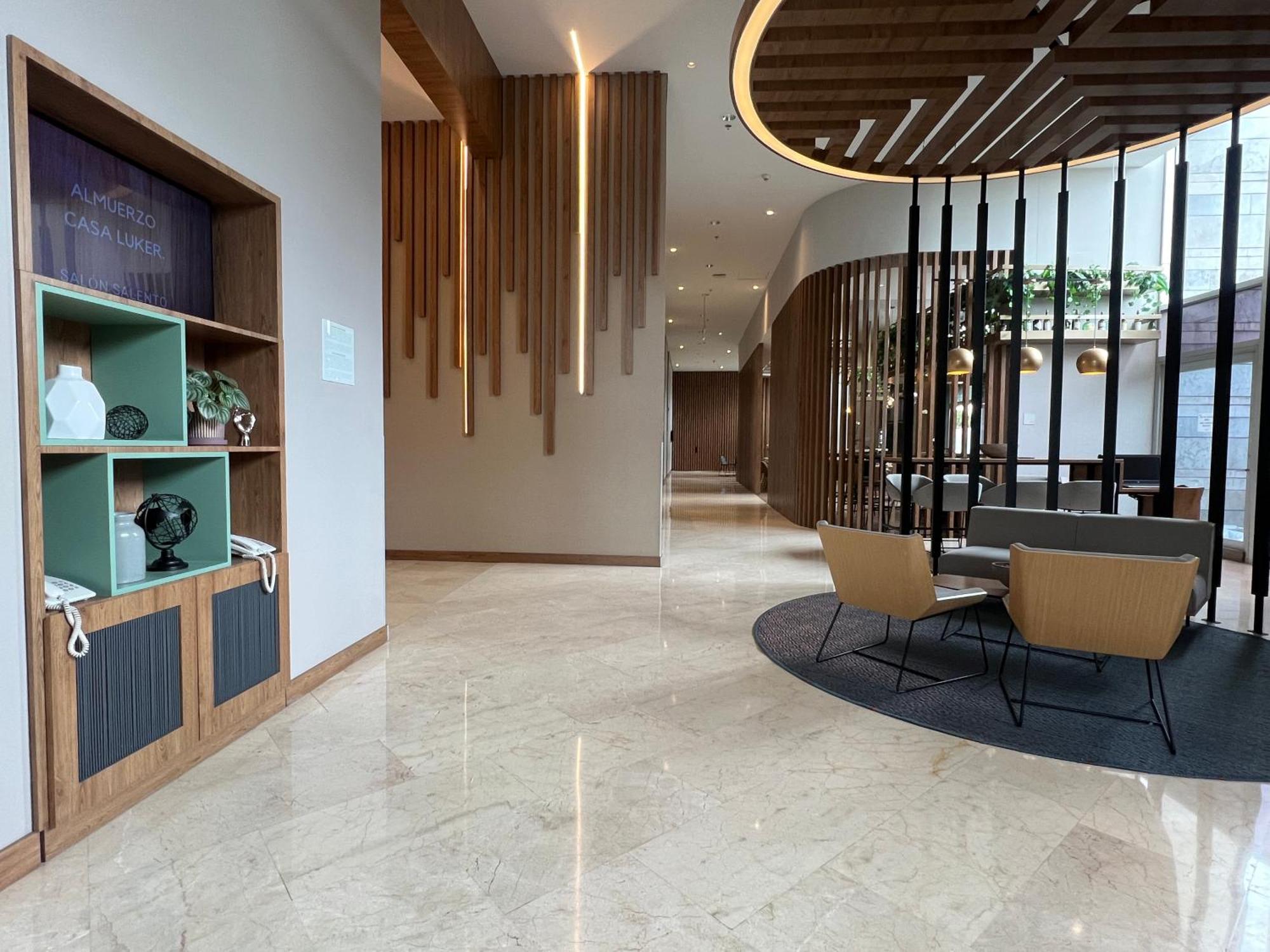Holiday Inn Bogota Airport By Ihg Exteriör bild